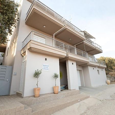 Kalavria Luxury Suites - Magnificent Sea View Of Poros Poros Town Dış mekan fotoğraf