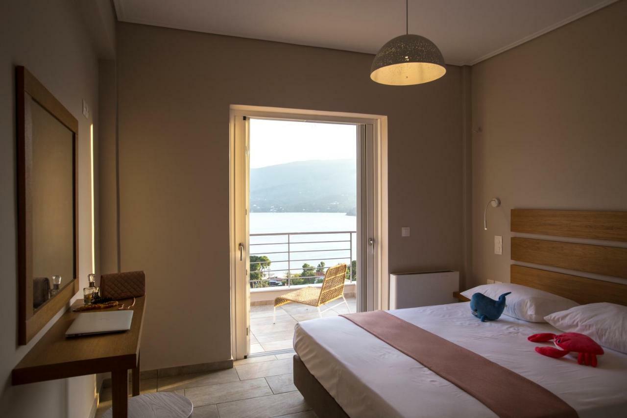 Kalavria Luxury Suites - Magnificent Sea View Of Poros Poros Town Dış mekan fotoğraf