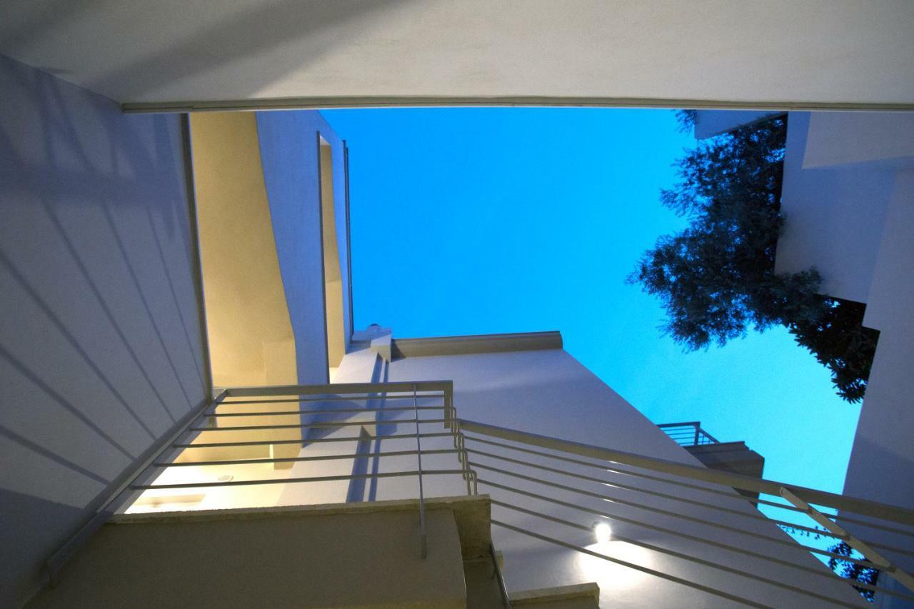 Kalavria Luxury Suites - Magnificent Sea View Of Poros Poros Town Dış mekan fotoğraf
