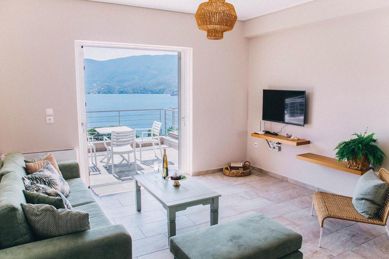 Kalavria Luxury Suites - Magnificent Sea View Of Poros Poros Town Dış mekan fotoğraf