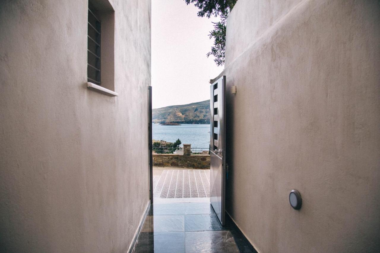 Kalavria Luxury Suites - Magnificent Sea View Of Poros Poros Town Dış mekan fotoğraf